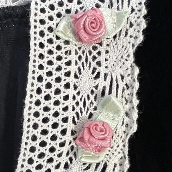 New Free People Black Velvet Twyla Lace-Trim XS Pink Roses Peasant Relaxed Top - Picture 2 of 9